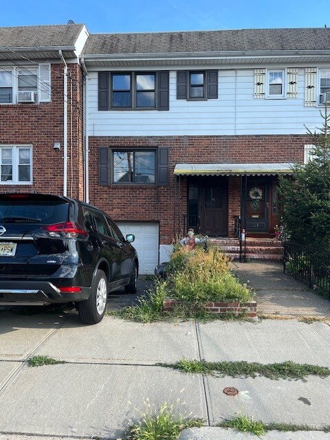 Primary Photo - 115 Warren St