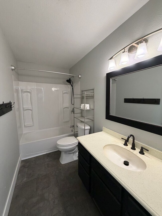 Foto del edificio - Cozy Home for Rent