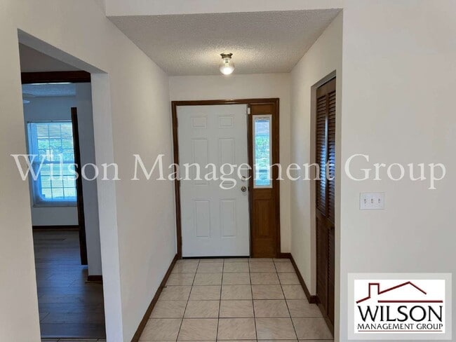 Building Photo - 1420 Flamingo Dr