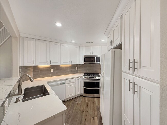 Foto del edificio - Great 2B/2BA + Loft Townhome in Carmel Mountain Ranch!