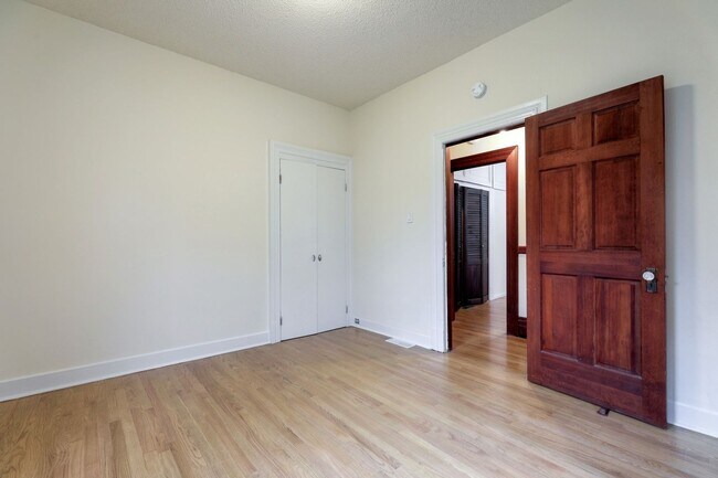 Foto del edificio - Two Bedroom Noe Valley Cottage - Please Co...