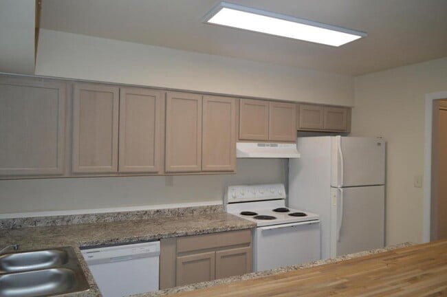 Building Photo - 6977 East Tanners Creek Drive