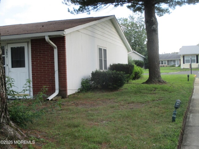 Building Photo - 365F Chesterfield Ct