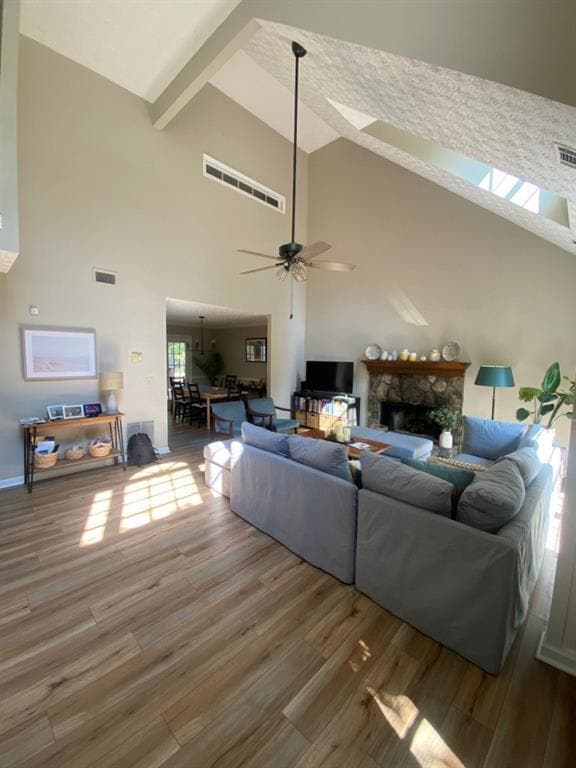 Foto del edificio - 420 Ridge Ct