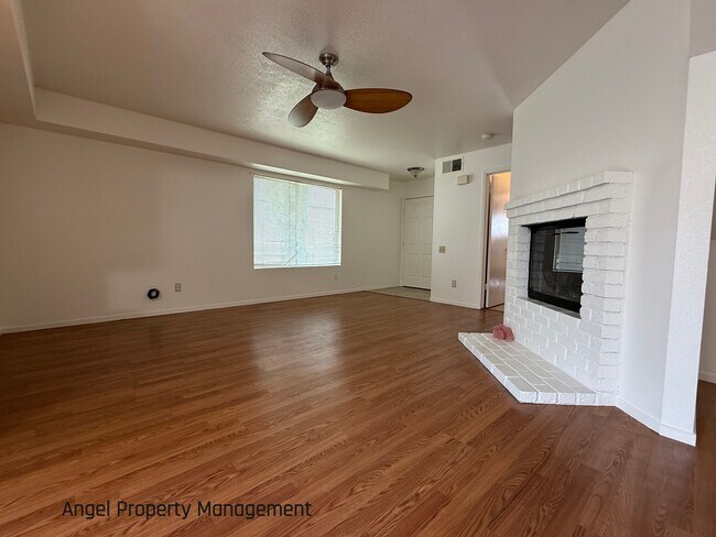 Foto del edificio - 7219 Kallie Kay Ln