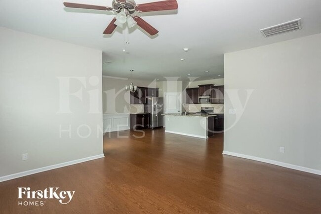 Foto del edificio - 133 Kingsway Dr