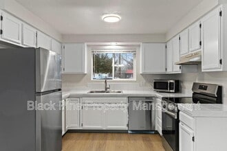 Building Photo - 1937 S Owyhee St