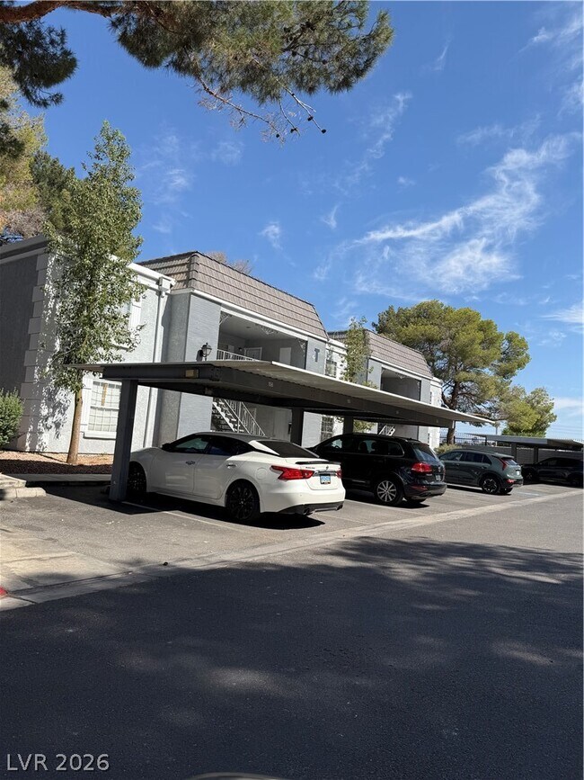 Building Photo - 3823 S Maryland Pkwy