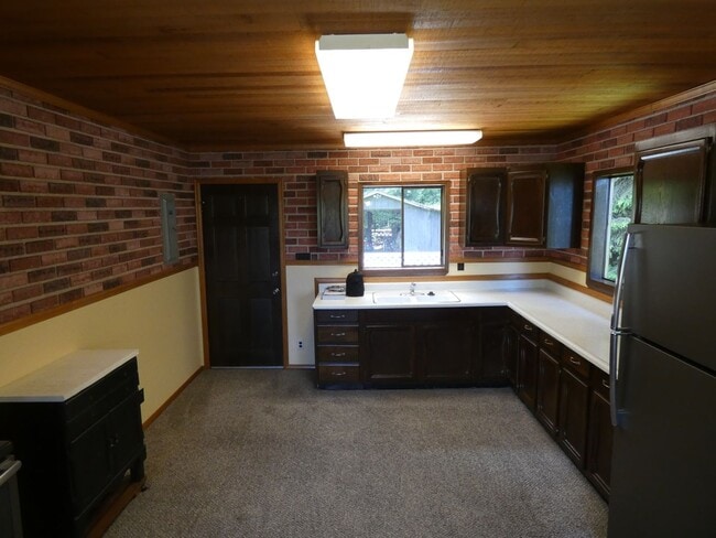 Building Photo - 71 Saghalie Trl