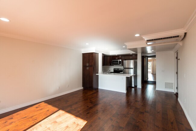Foto del edificio - 1517 E Garfield Ave