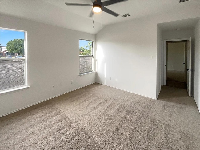 Building Photo - 1610 Cottonwood Ct