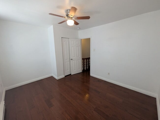 Building Photo - Updated Home - Point Breeze