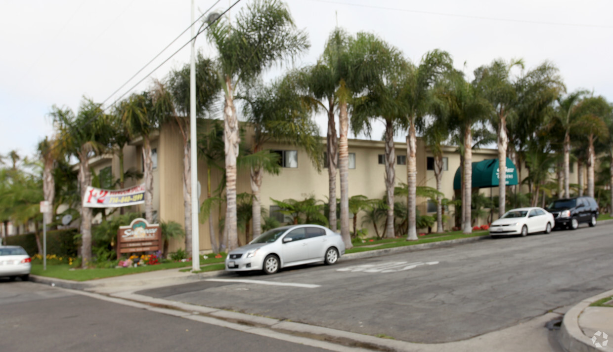 Primary Photo - Sea Breeze Garden Apartments