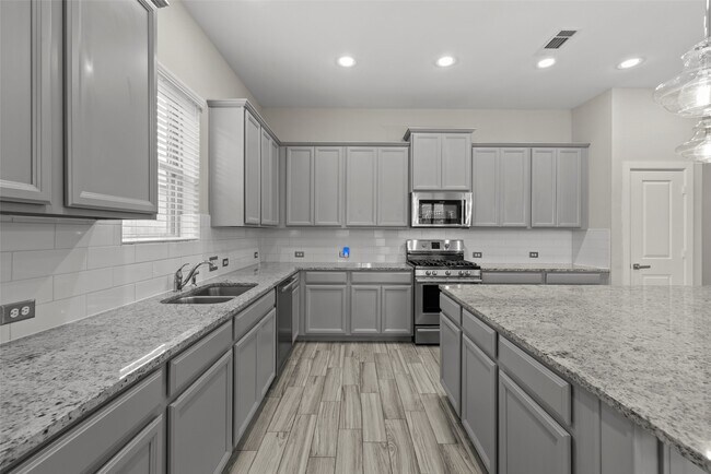 Building Photo - 31778 Twin Timbers Ln