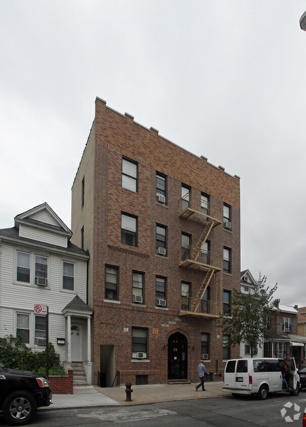 3752 62nd St, Woodside, NY 11377 Apartments in Woodside, NY