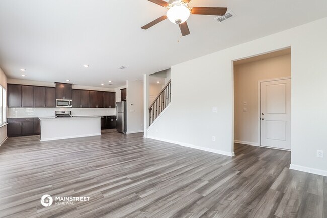 Building Photo - 5808 Hackberry Ln