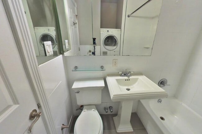 Foto del edificio - 416 E 13th St