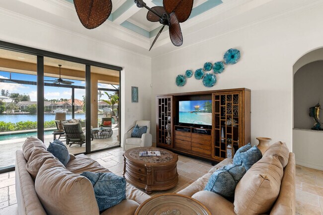 Foto del edificio - 504 Kendall Dr