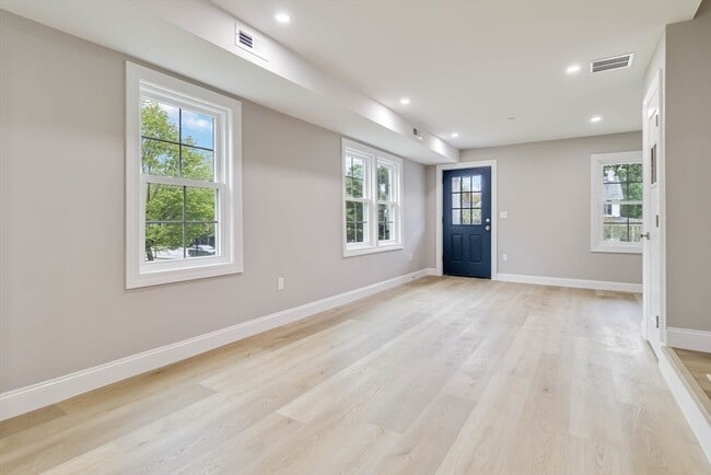 Foto del edificio - 192 Main St