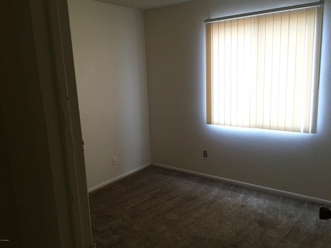 Building Photo - 3807 E Hillery Dr