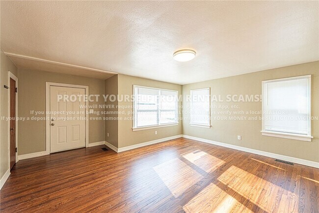 Building Photo - 1323 Garland Ave