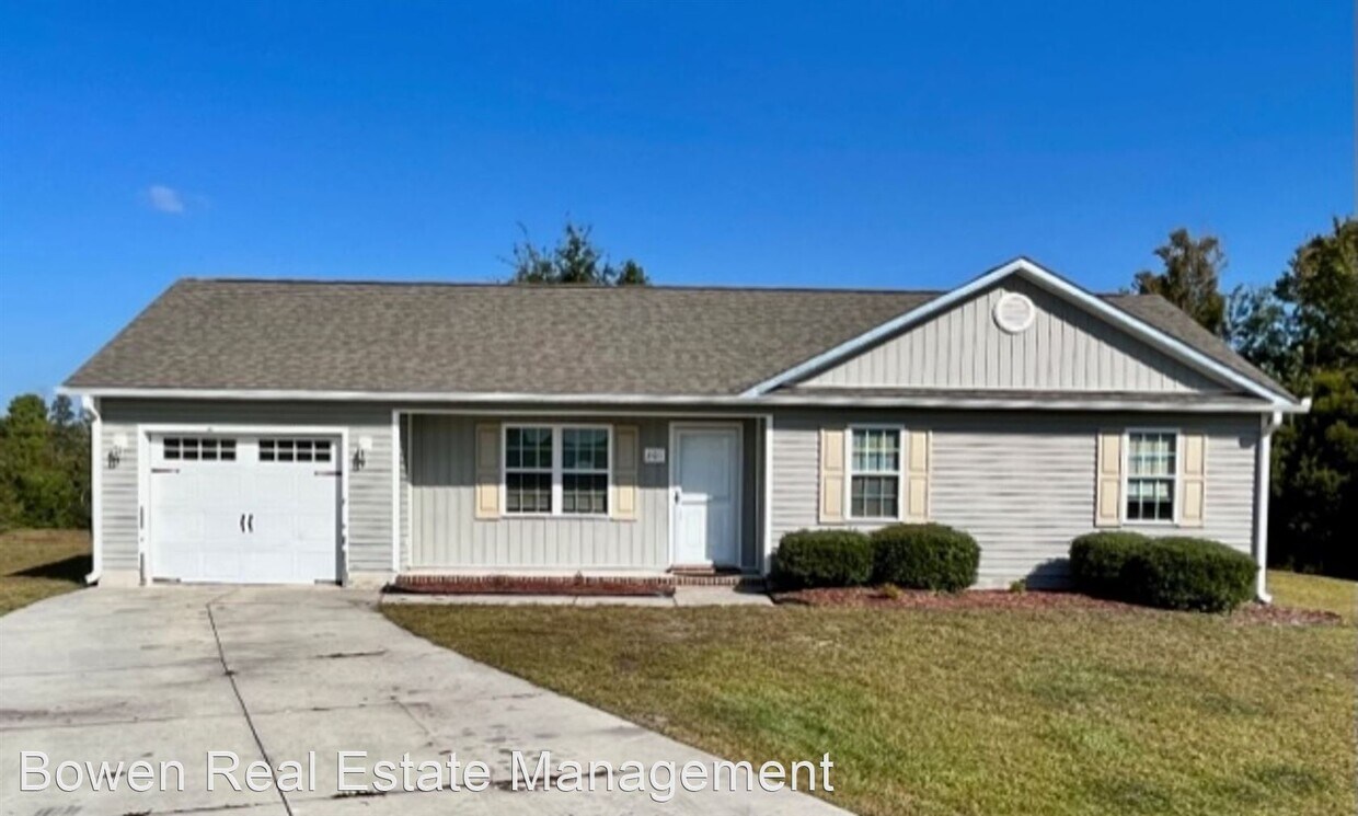 3 br, 2 bath House 201 Michel Court House for Rent in Hubert, NC