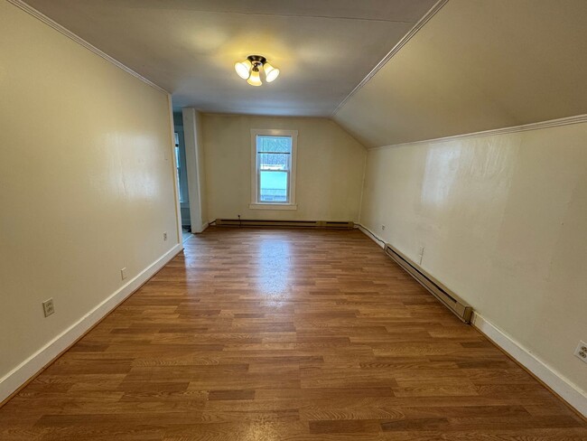 Interior Photo - 5 Acme St