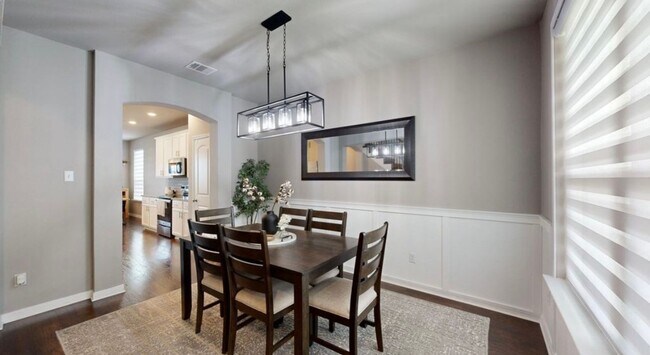 Foto del edificio - 4 bedroom 1/2 bath in Yowell Ranch