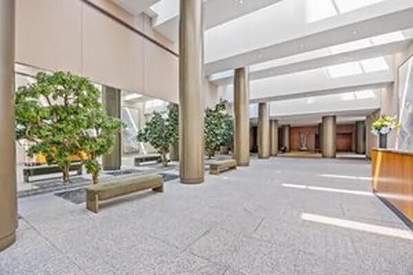 Foto del edificio - 347 W 57th St