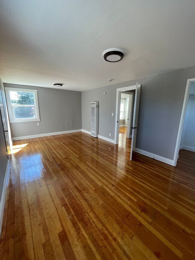 Building Photo - 3208-3210 Market