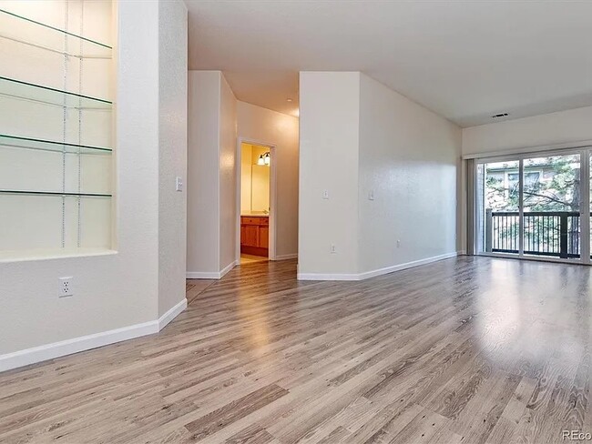 Building Photo - 7459 S Alkire St