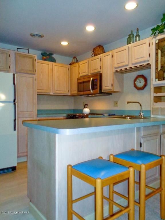 Foto del edificio - 136 Laurelwoods Dr