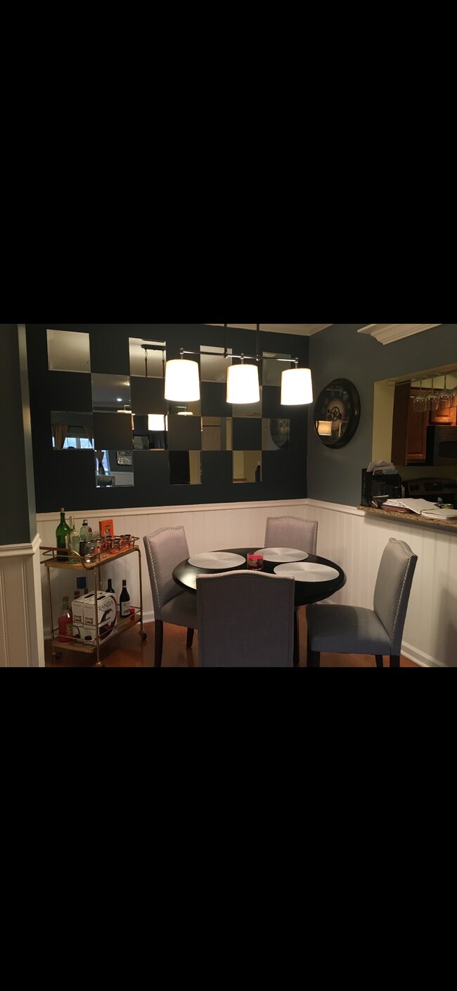 Foto del edificio - 4560 Strutfield Ln