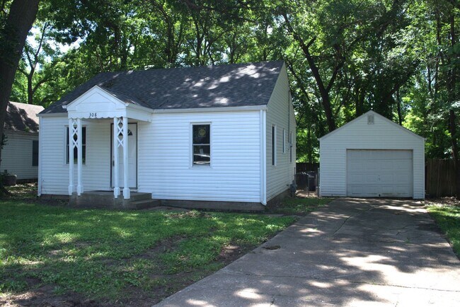 Foto del edificio - Great 2 Bed 1 Bath House!