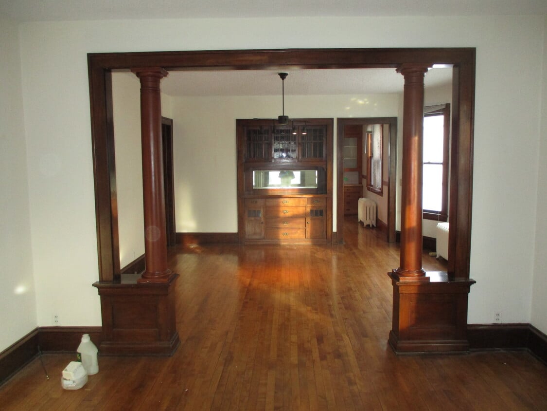 living. dinning. room - 3227 29th Ave S
