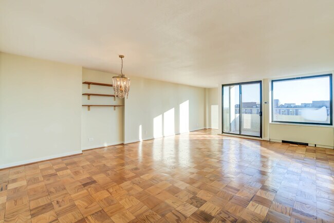 Building Photo - 490 M St SW