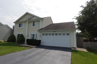 Building Photo - 1492 Golden Oaks Pkwy