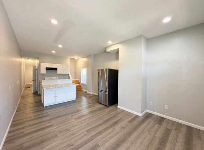 Foto del edificio - 1756-1756 S Delaware St