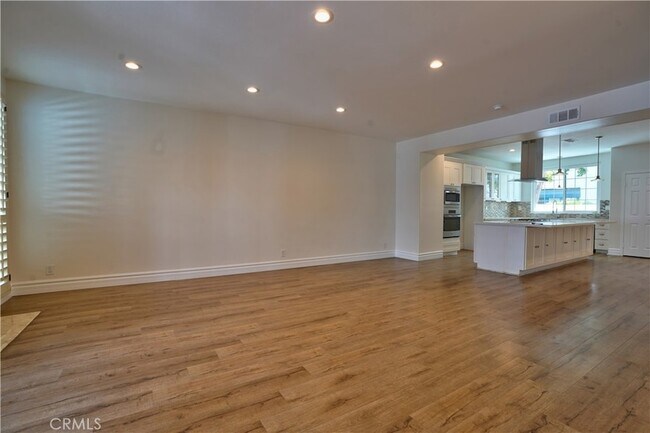 Foto del edificio - 7401 Seabluff Dr