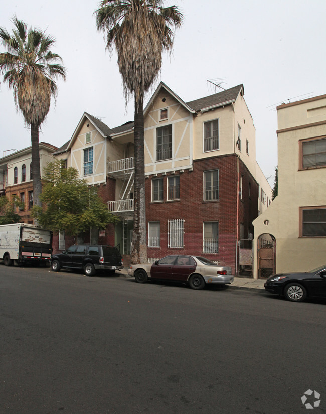 Building Photo - Ingraham Apartments