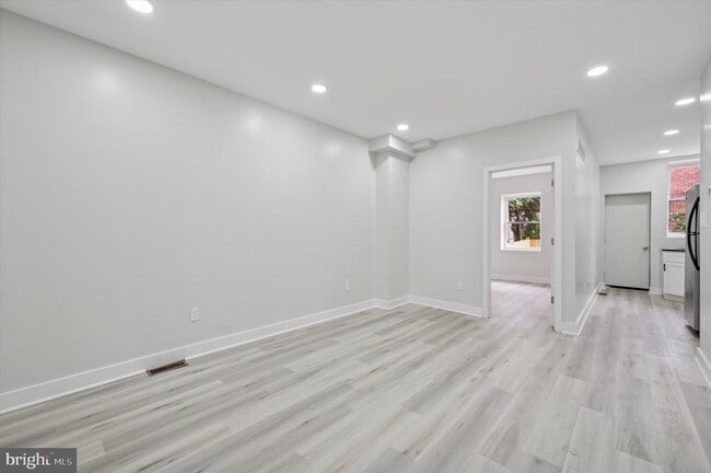 Building Photo - 6055 Allman St