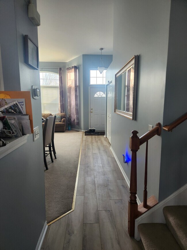 Foto del edificio - 7307 Ashbrook Ln