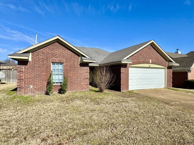 Building Photo - 6416 Valley Oak Dr