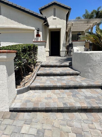 Building Photo - 1298 Mariposa Rd