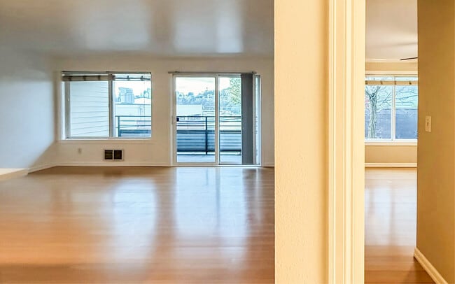 Building Photo - 949 N 35th St