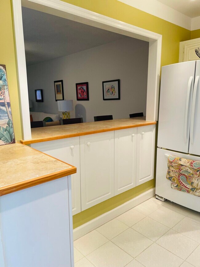 Foto del edificio - 752 Lori Dr