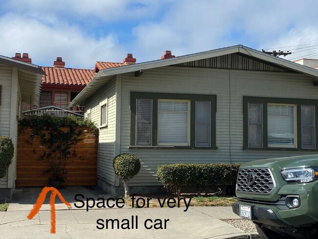 Building Photo - Cottage in the Heart of North Park!!