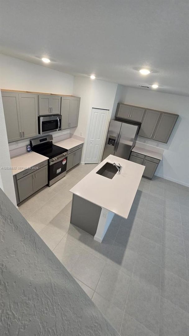 Foto del edificio - 4329 Pond Lily Ln