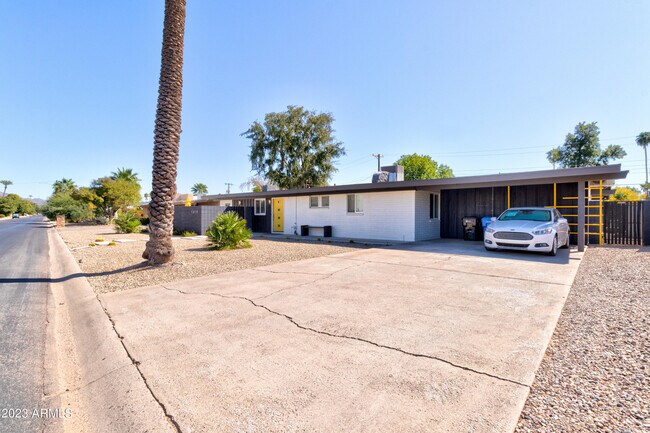 Foto del edificio - 1317 West Myrtle Ave