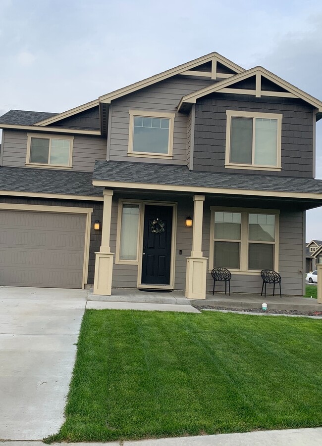 Building Photo - 5701 Pierre Dr